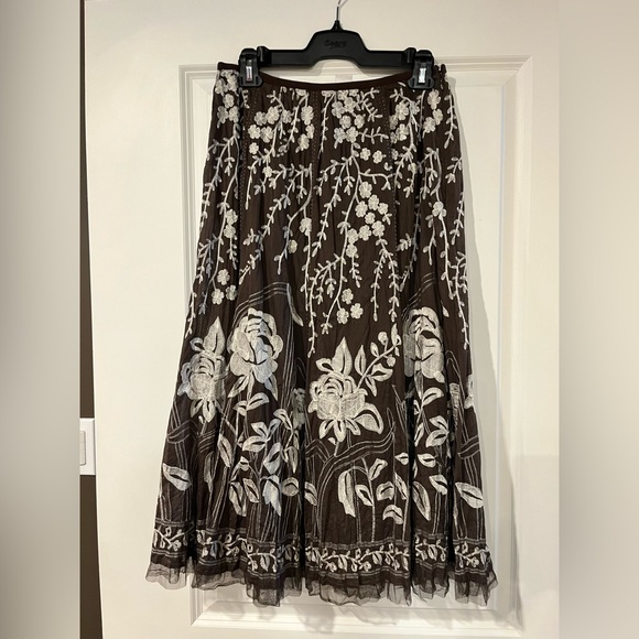Embroidered maxi skirt brown - Picture 6 of 10